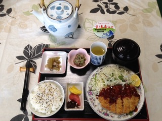 トンカツ定食