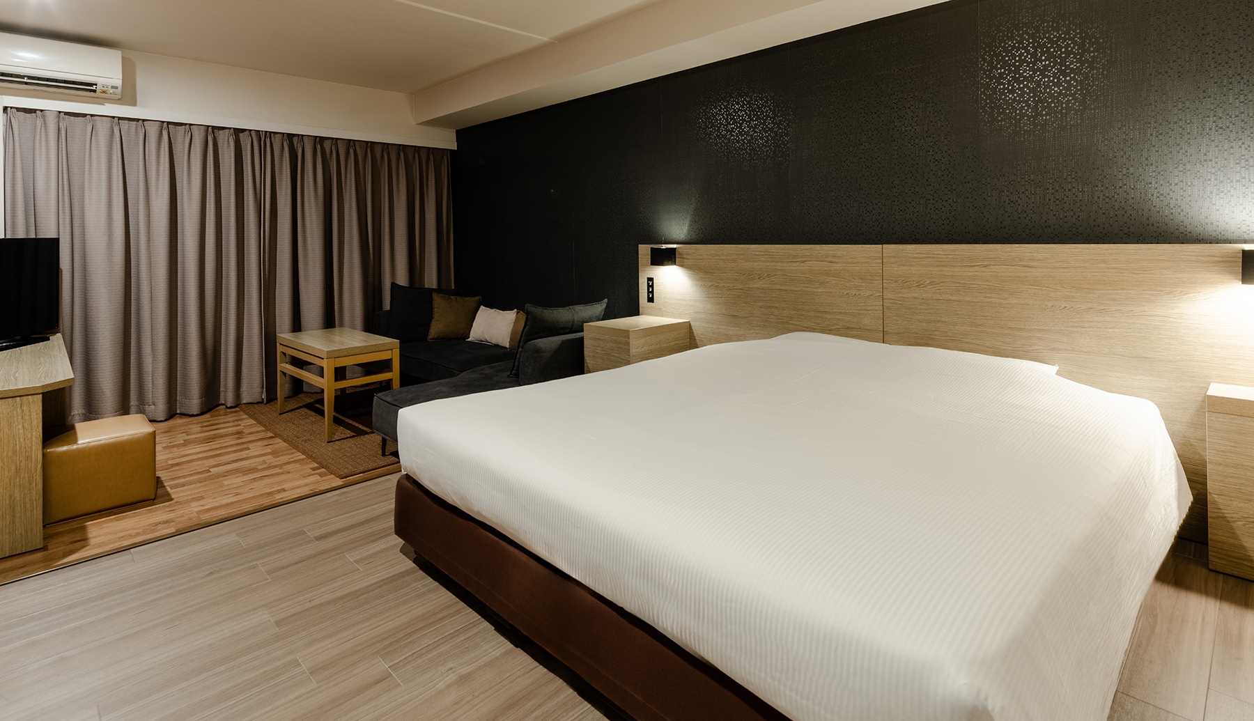 《North棟》デラックスキング（25㎡） 【 with balcony 】