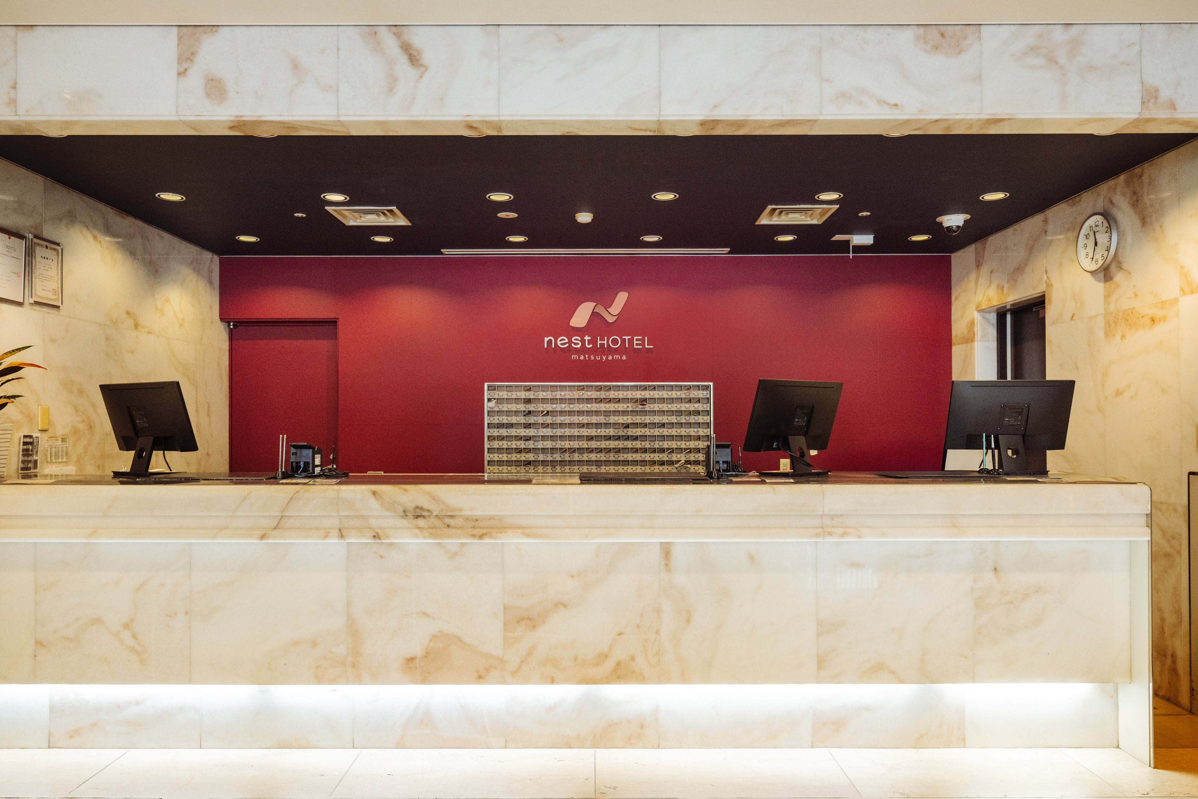 ご滞在中はお気軽にフロントへお立ちよりください