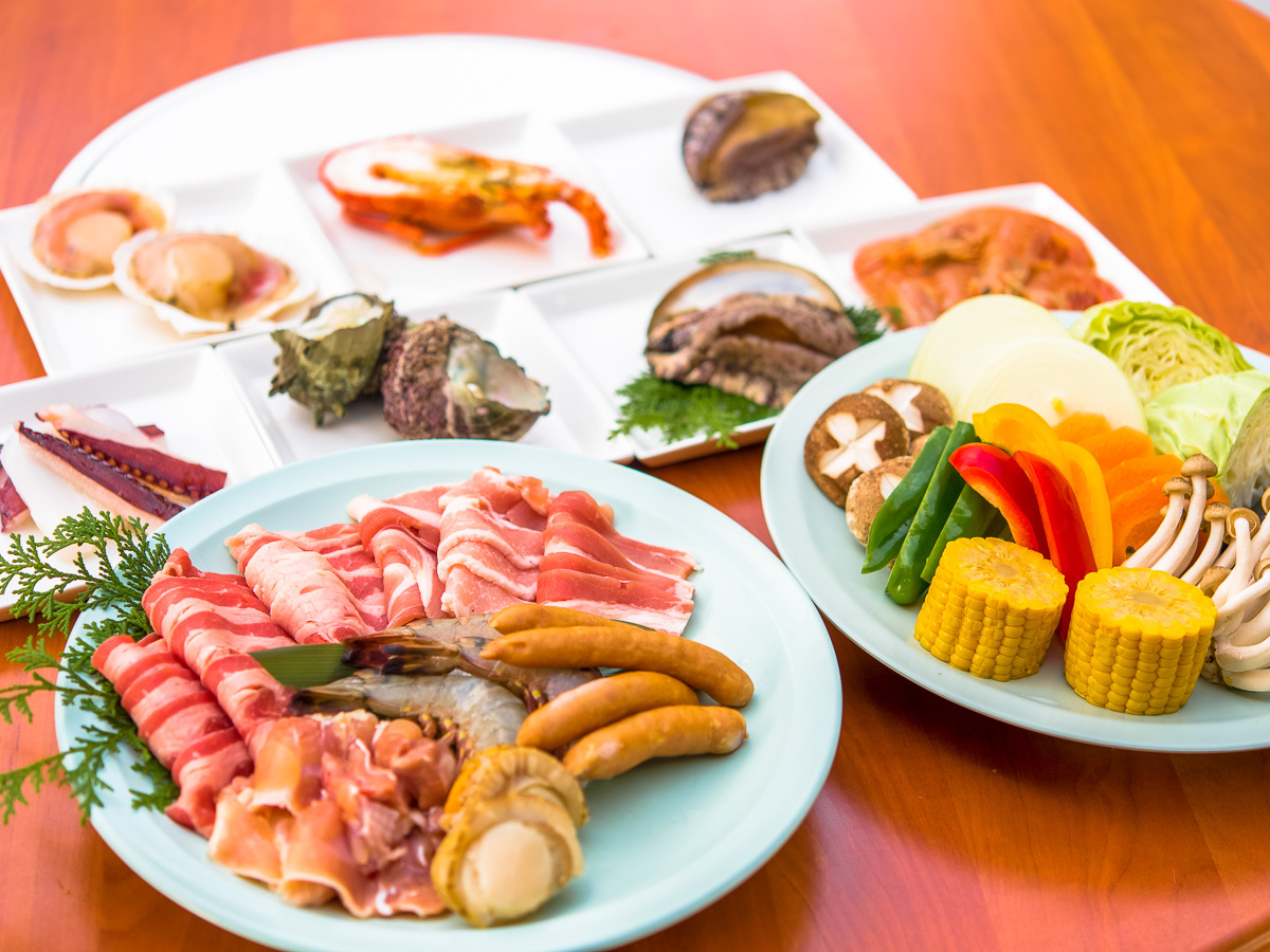 【夏季限定】清流を見下ろす絶景BBQプラン♪ 　【夕食BBQ＋朝食ビュッフェ付き】