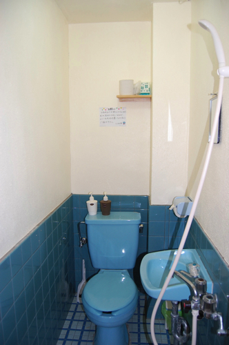 6 tatami mat room with flooring and Japanese-style toilet