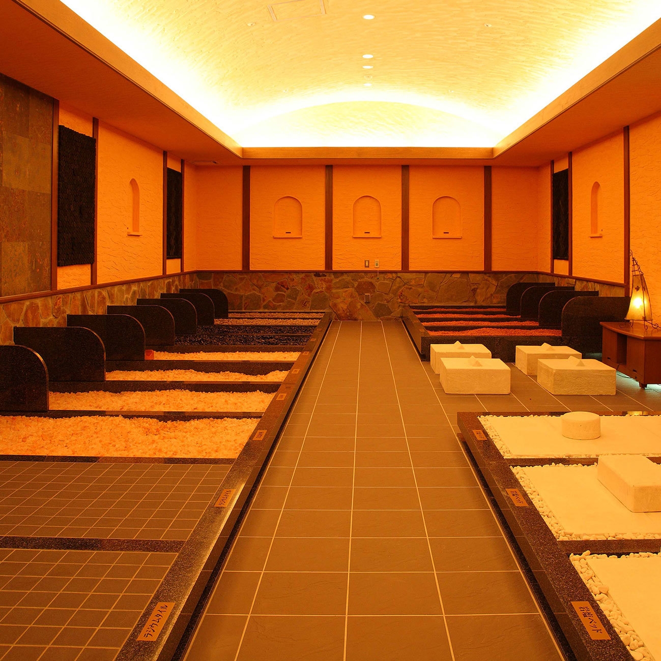 お部屋で入れる天然温泉（和室除く）ホテル朝食＆岩盤浴付プラン
