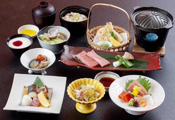 ホテル2食付【夕食は料理長おすすめ季節会席コースで舌鼓！！飲み物別料金プラン】