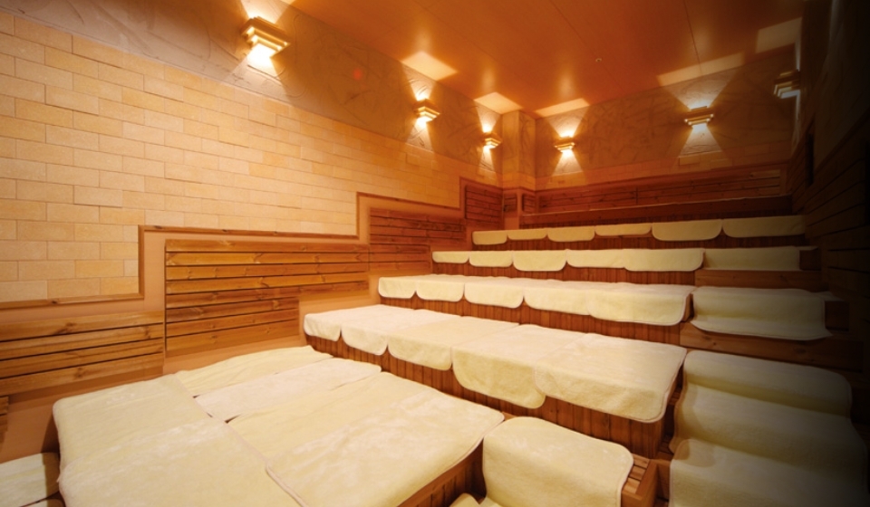 ホテル2食付【夕食は料理長自慢の季節会席コース飲み放題付プラン】