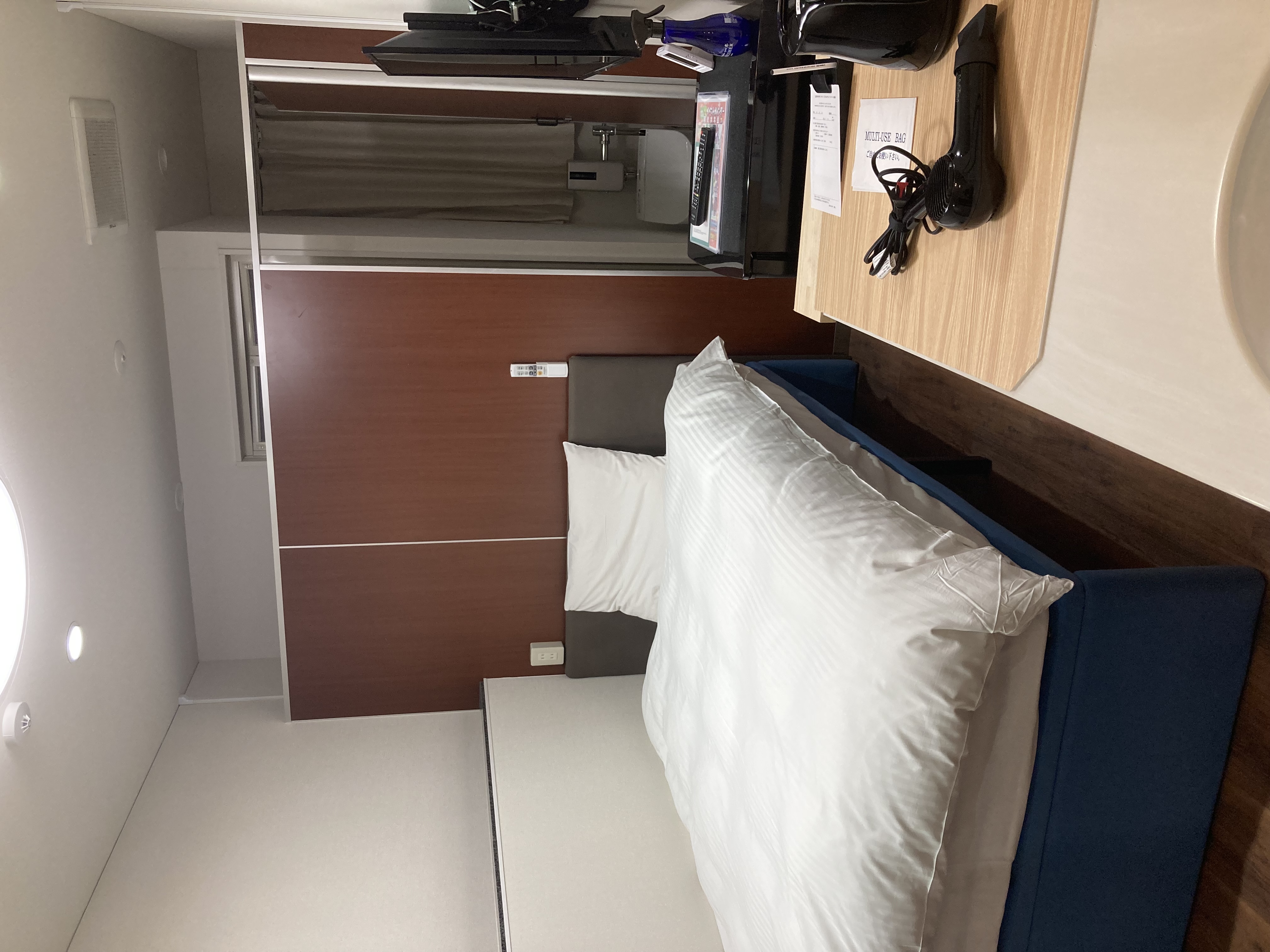 シングル（シャワー付バスタブなし）