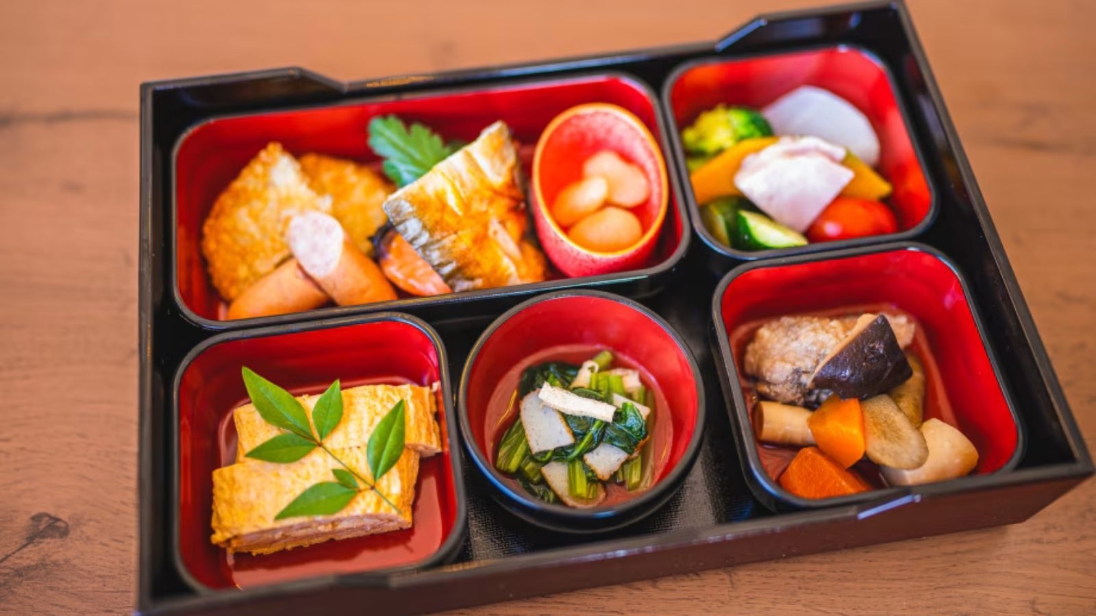 【1泊2食】季節の食材を楽しむ本格懐石弁当＆飛騨牛贅沢ディナー〜愛犬と一緒に絶景グランピング〜