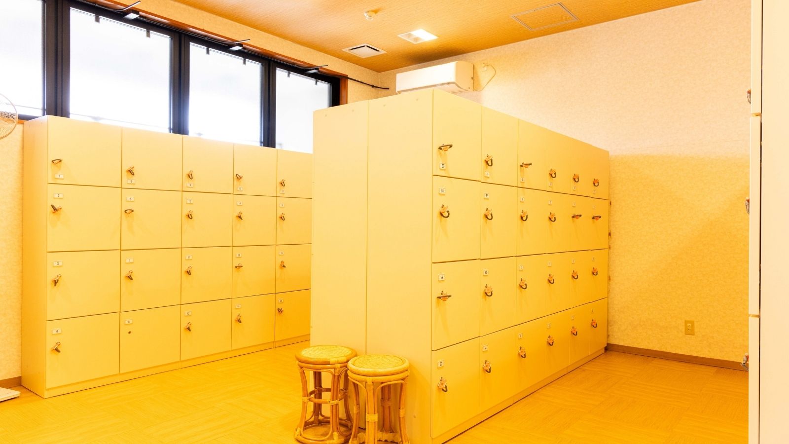 【女湯｜脱衣所】