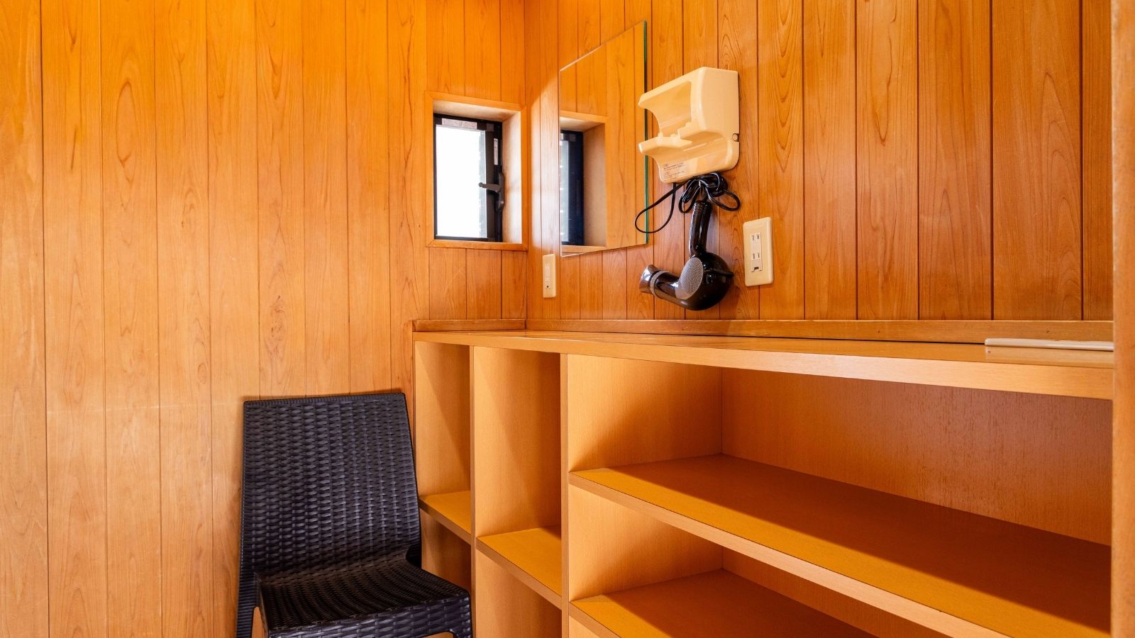 【貸し切り風呂｜脱衣所】