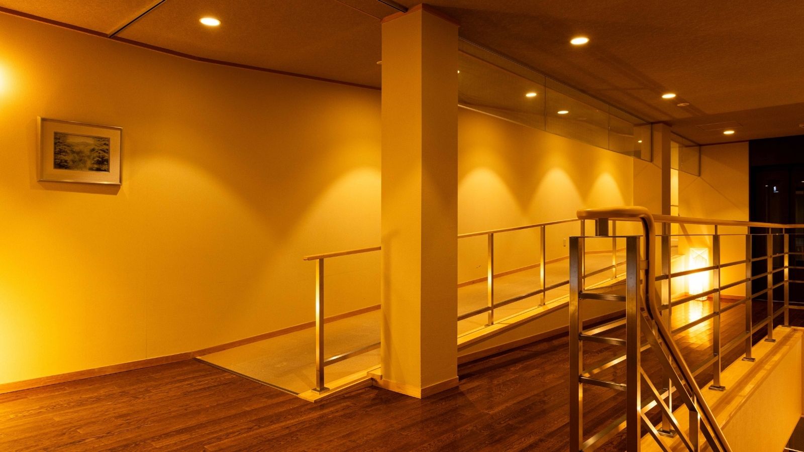 【館内｜廊下】