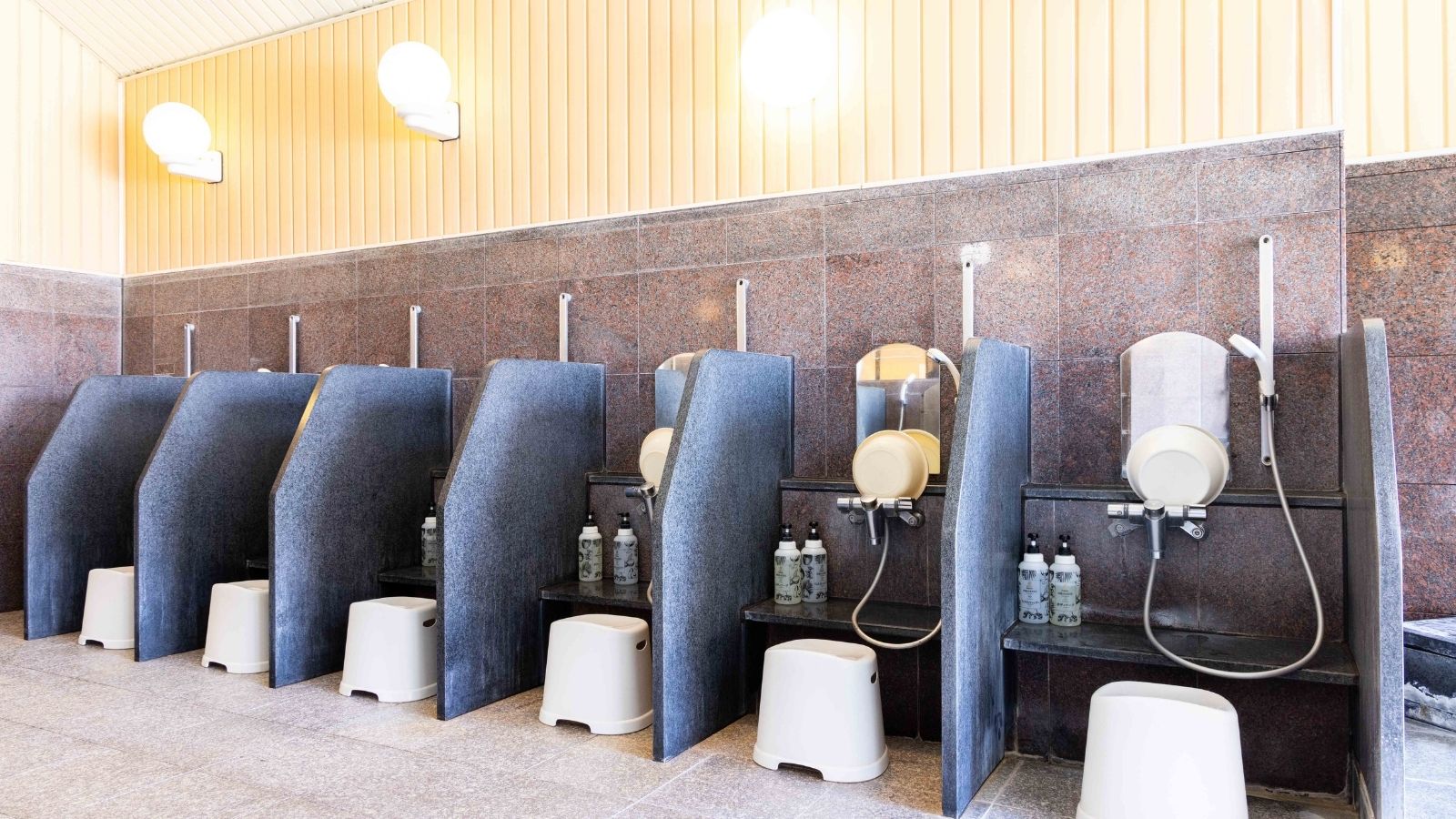 【女湯｜シャワー】