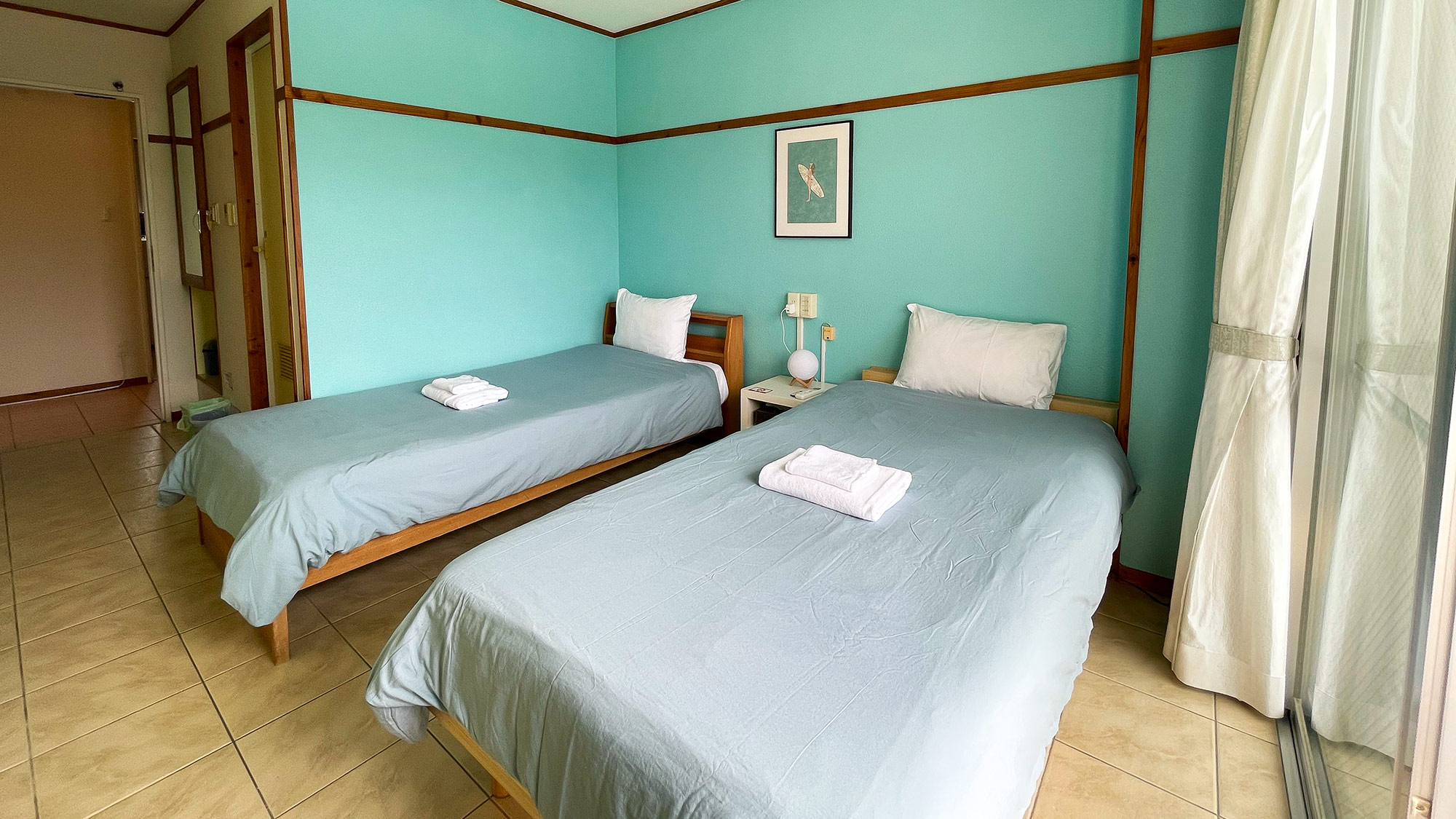 ・【ツインルーム】快適空間！エアコン・バス付ツイン