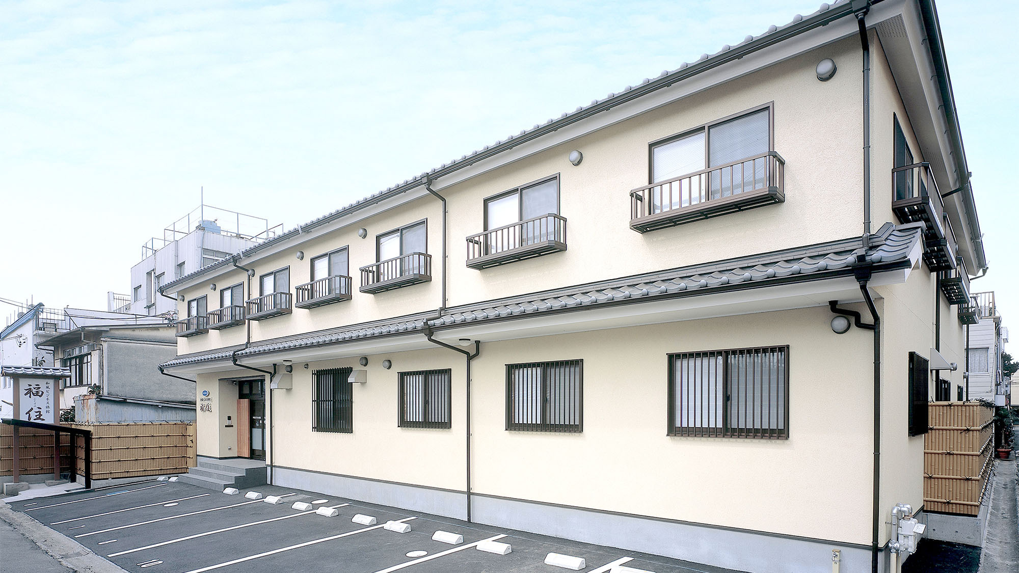 ・外観／JR清水駅より徒歩10分！清水の宿場町に古くからある宿