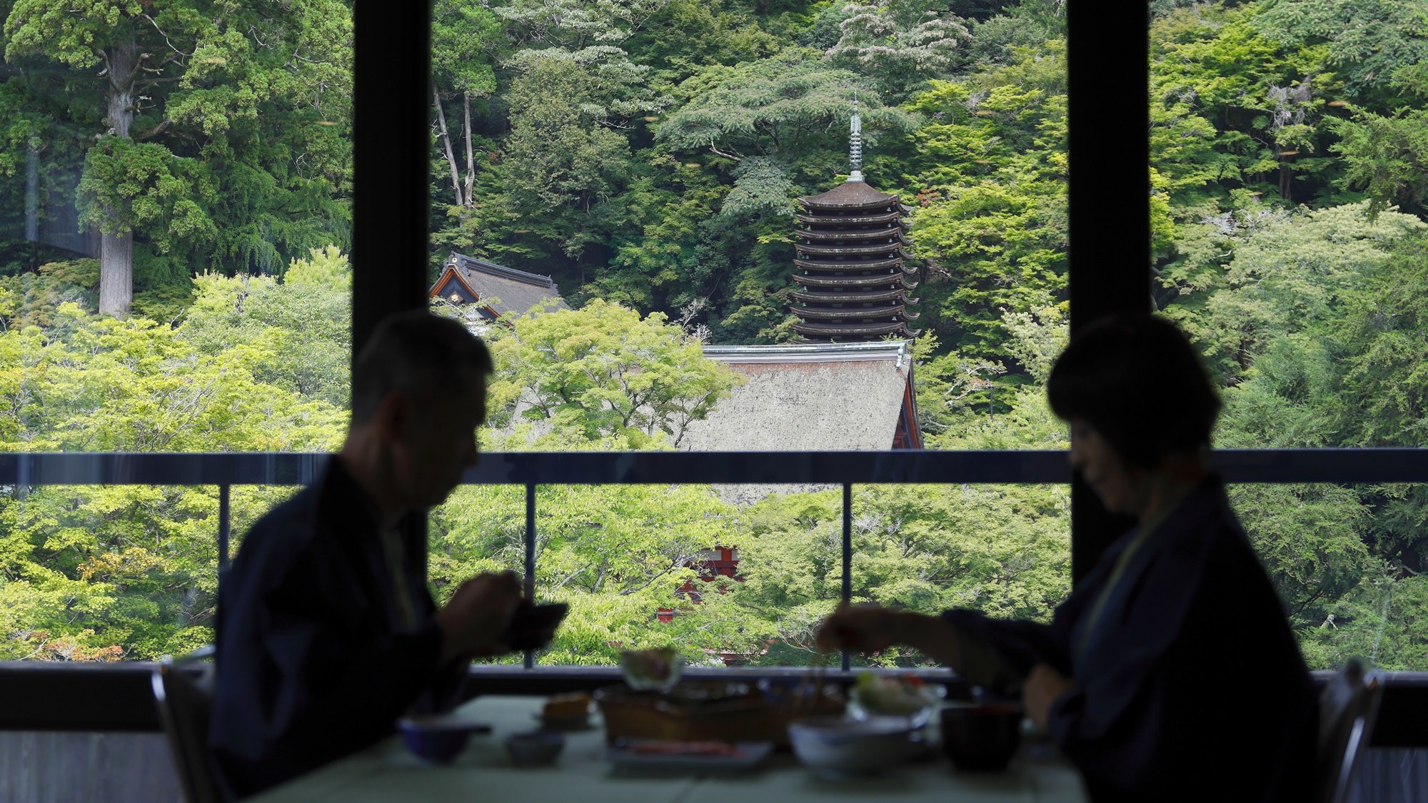 ★十三重塔をながめながらのご朝食（一例）