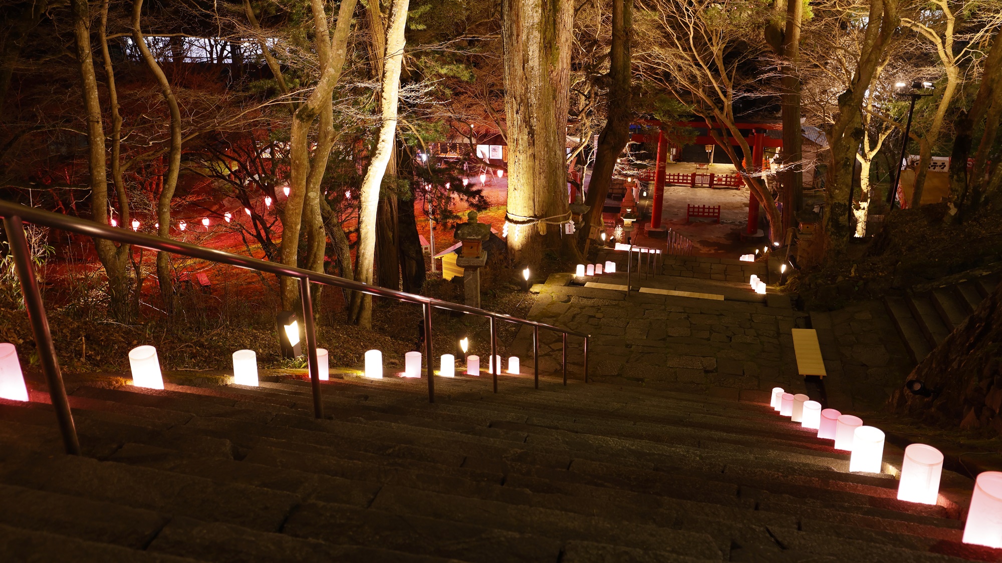 談山神社　石段上から