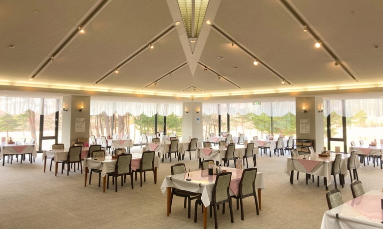 【洋室１泊２食付プラン】◆麓山高原豚のしゃぶしゃぶメイン和洋セットメニュー◆ツインタイプ広々３９平米