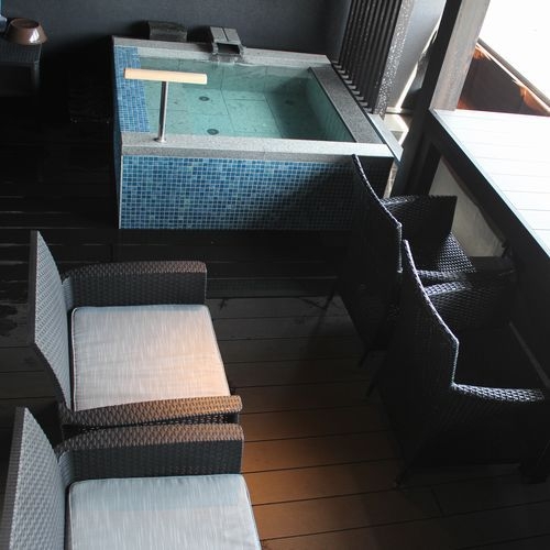 【カップルRelaxステイ】露天風呂付客室とお部屋食で完全プライベートステイ