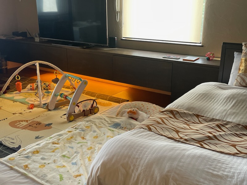 赤ちゃんも安心して遊べる畳敷きのお部屋