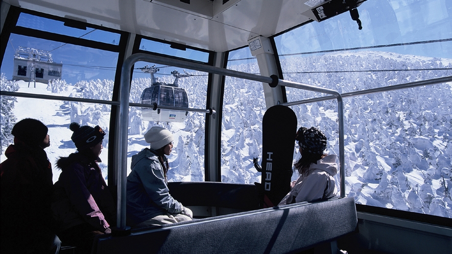 #【蔵王温泉スキー場】樹氷シーズンにはロープウェイからも絶景が楽しめます！