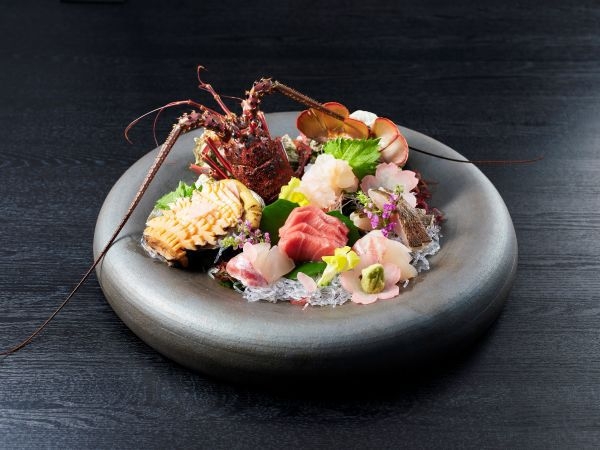 「ホテル」に宿泊！極上の和食コース（伊勢海老＋鮑＋松阪牛）／朝食ブッフェ〈夕朝食付〉