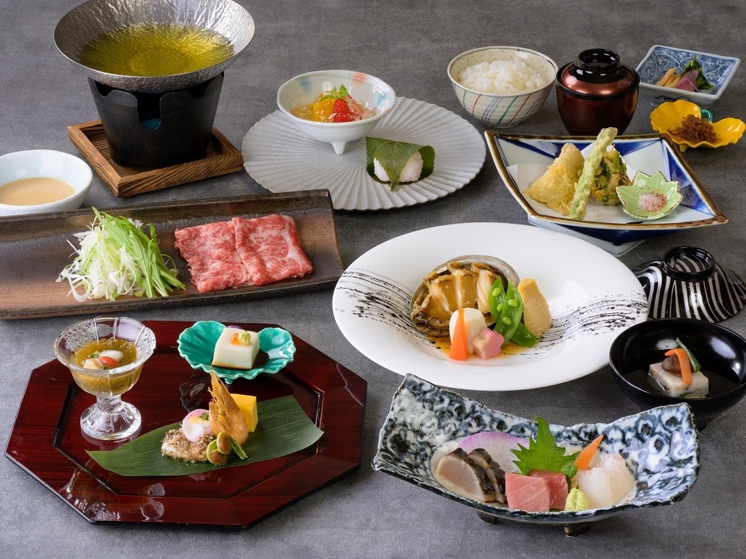 『フォレストヴィラDOG』に宿泊！ご夕食はレストランでの和食を堪能　コースディナー付（夕朝食付）