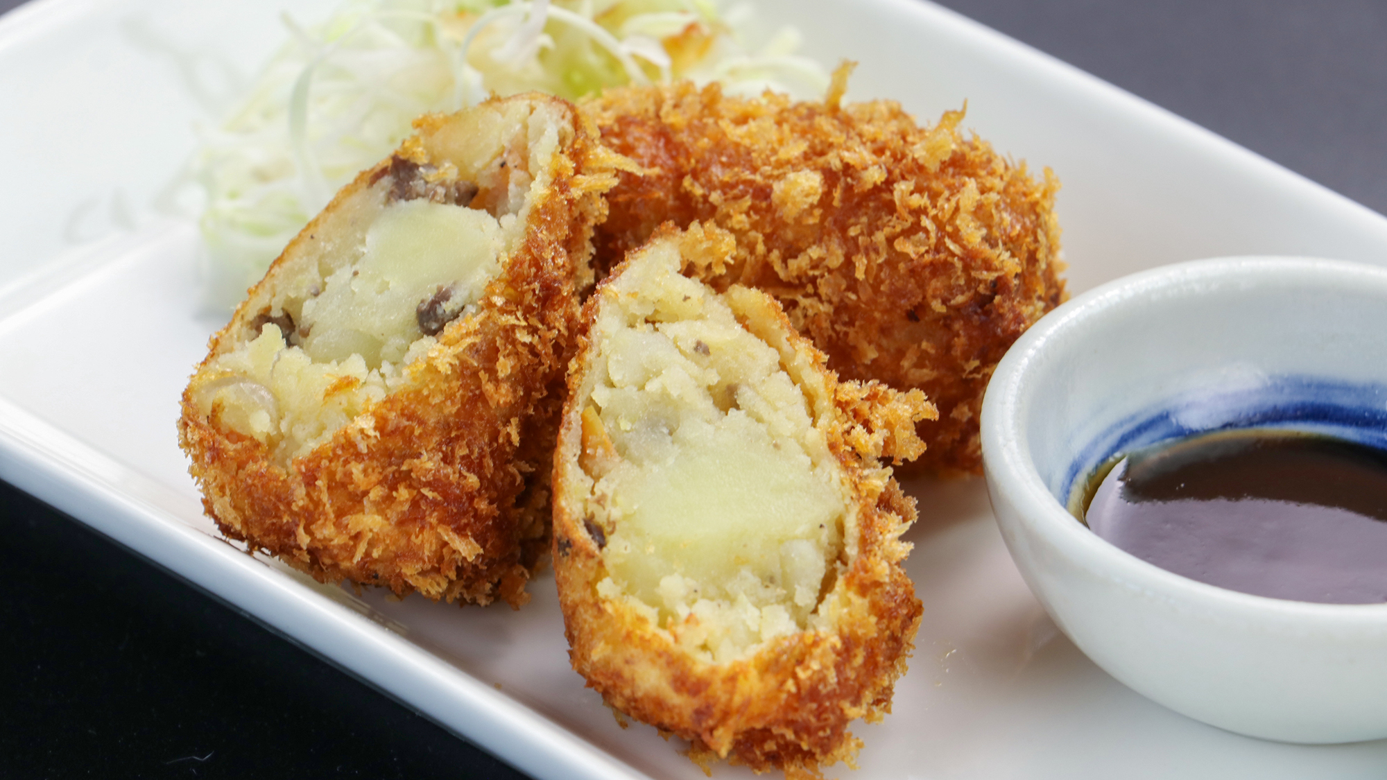 #【ご夕食／楓】ほくほく♪道産じゃがいもと鹿肉のコロッケ