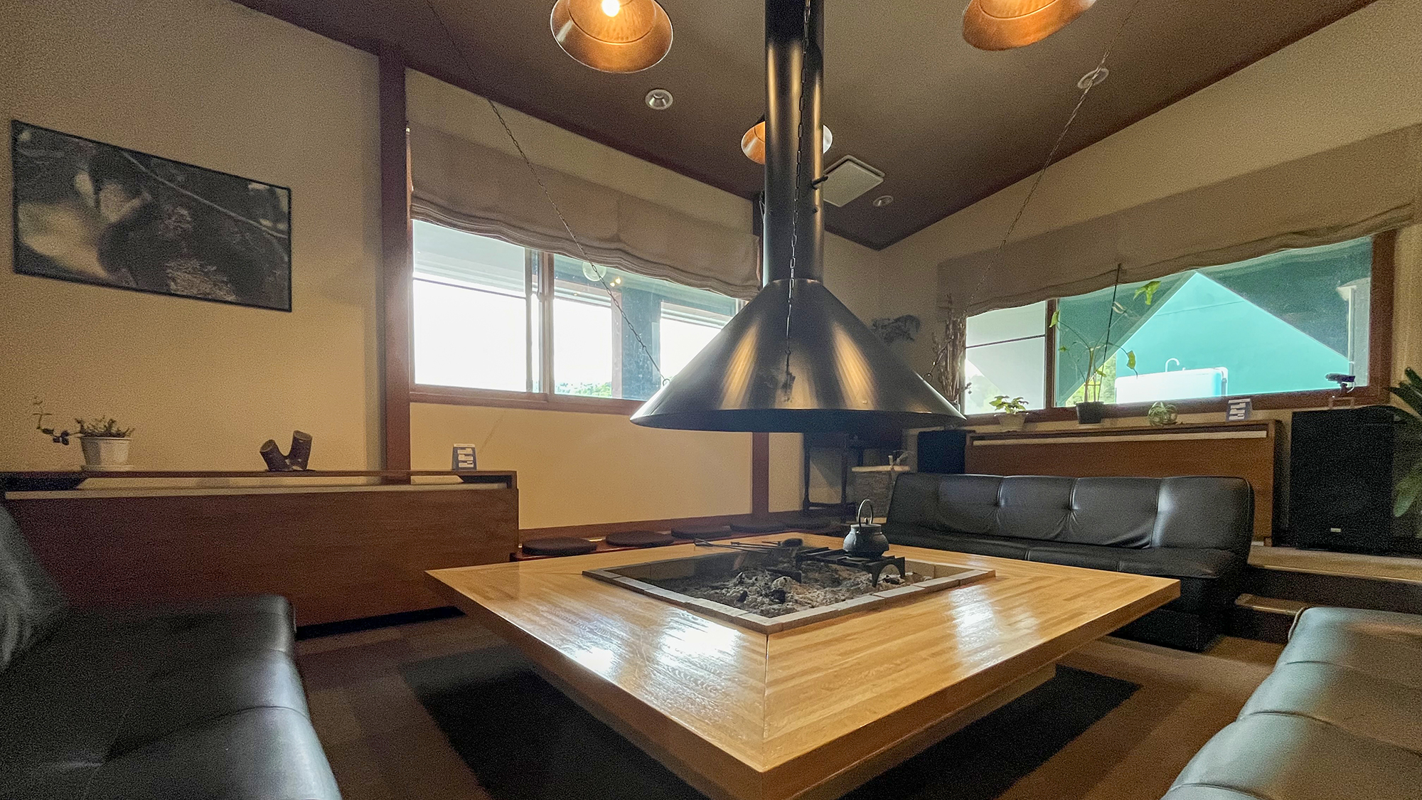 ＃【館内】囲炉裏の温かい火に癒されます