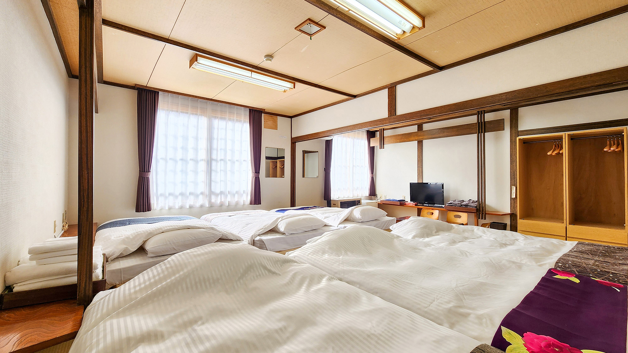 #【24畳】 当館で一番広いお部屋。グループにオススメの24畳