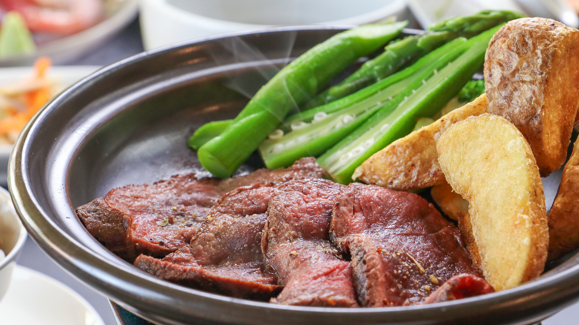 ＃【ご夕食一例】はまなす・楓　当館自慢の鹿肉料理を是非味わって♪