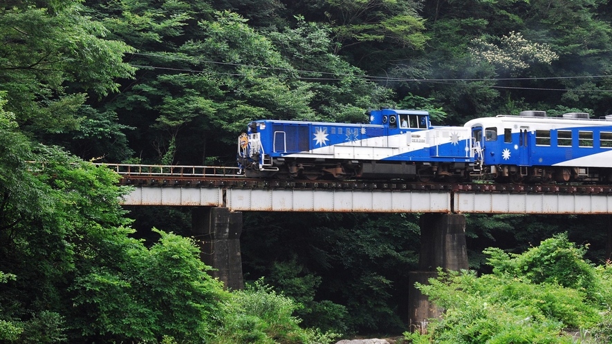 【木次トロッコ列車】木次線の木次駅～備落合駅間を走る［奥出雲おろち号］