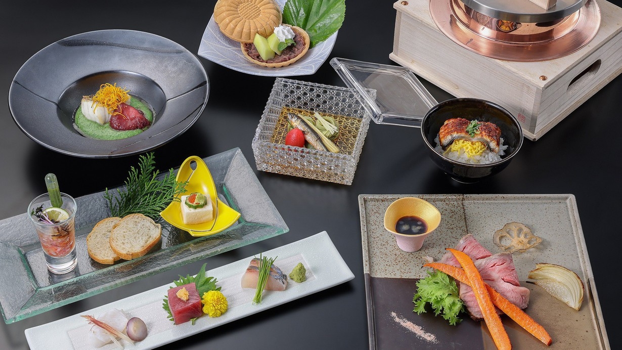 【楽天スーパーSALE】10％OFF！二千坪の日本庭園と旬の和食を客室温泉と共に愉しむ。（夕朝食付）