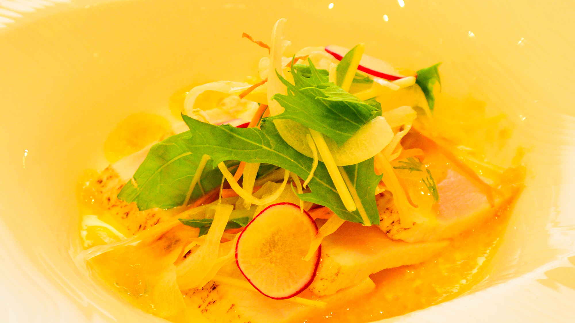 メカジキ炙りサラダ仕立て｜気仙沼産メカジキは冬の魚の王様！脂乗り最高！（凪_2025冬）