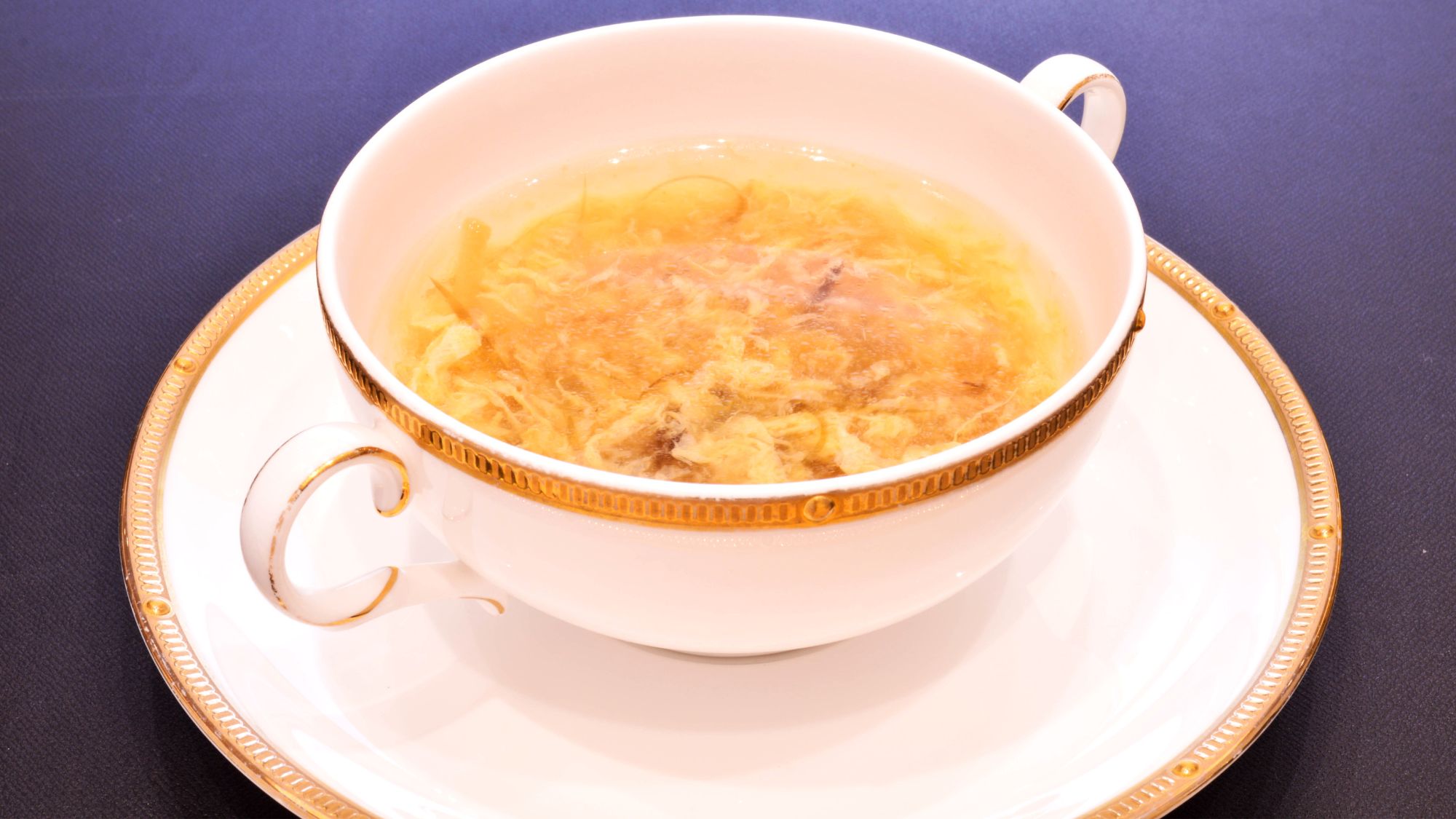 気仙沼産ふかひれスープ〈薫〉｜気仙沼名物ふかひれのスープ。コク深く上品な味わい。