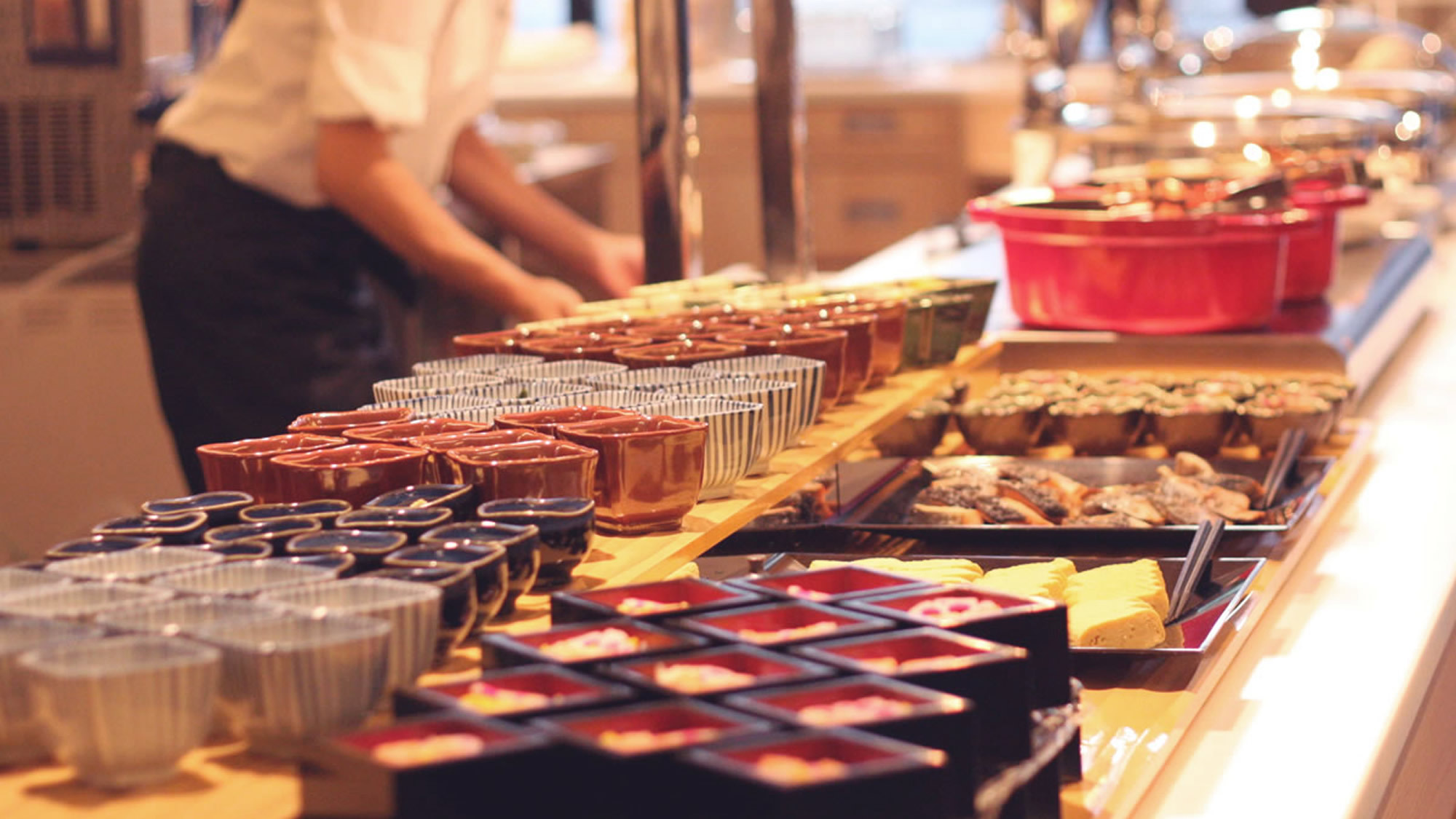 【25歳以下限定】卒業旅行・女子旅・カップル・京都観光の拠点に♪　《ビュッフェ朝食＆レイトアウト》