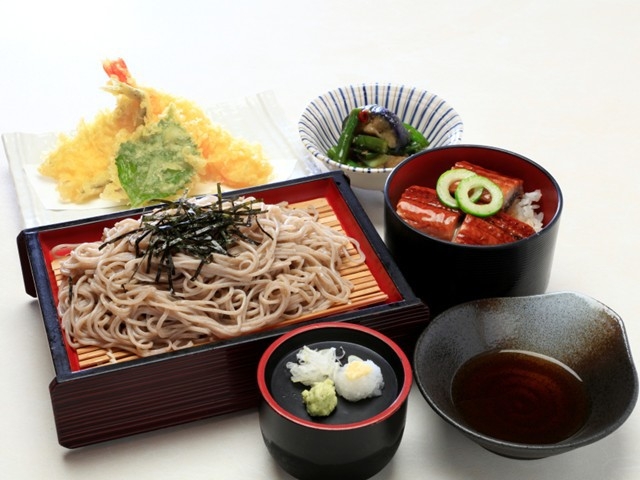 【一泊二食】4種類の御膳から選べる♪ディナーは花の湯お手製の御膳をご賞味下さい！