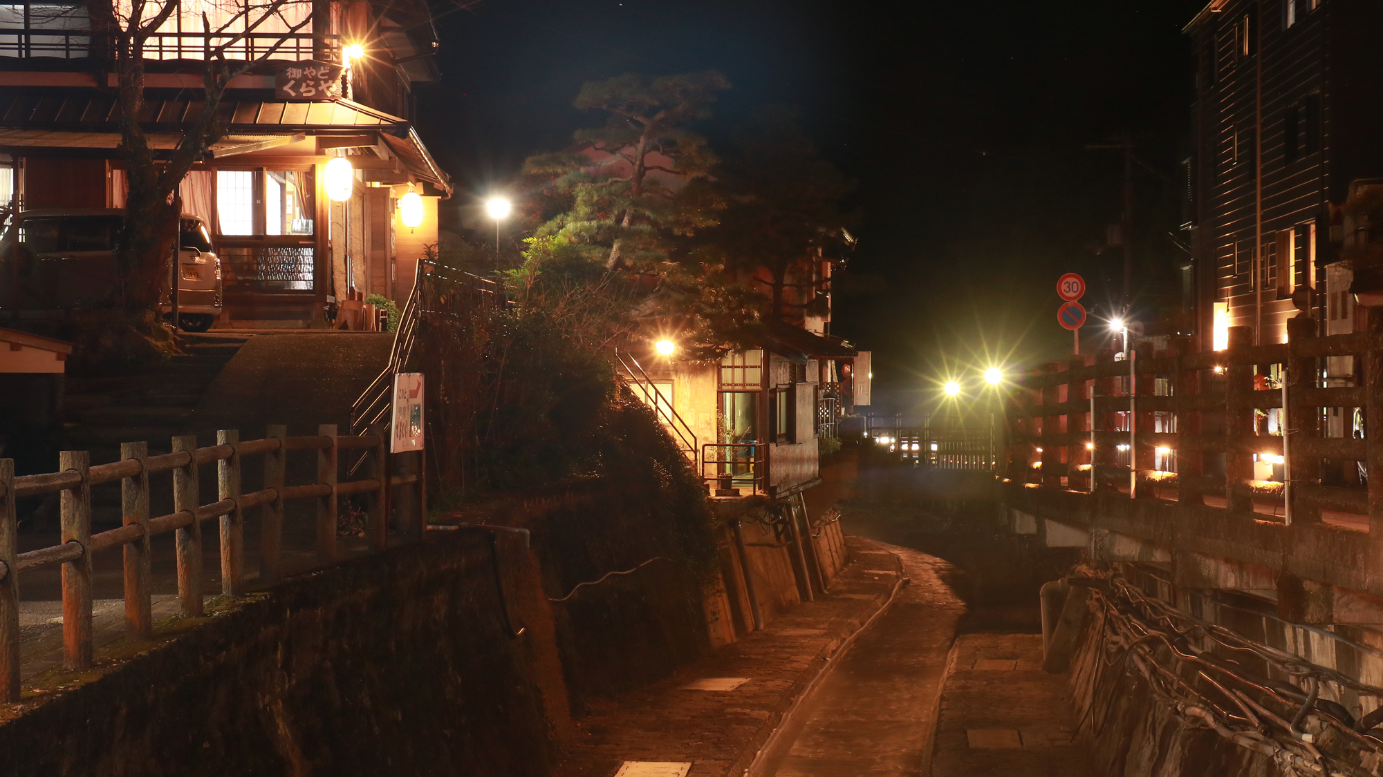 ー外観ー　夕景 