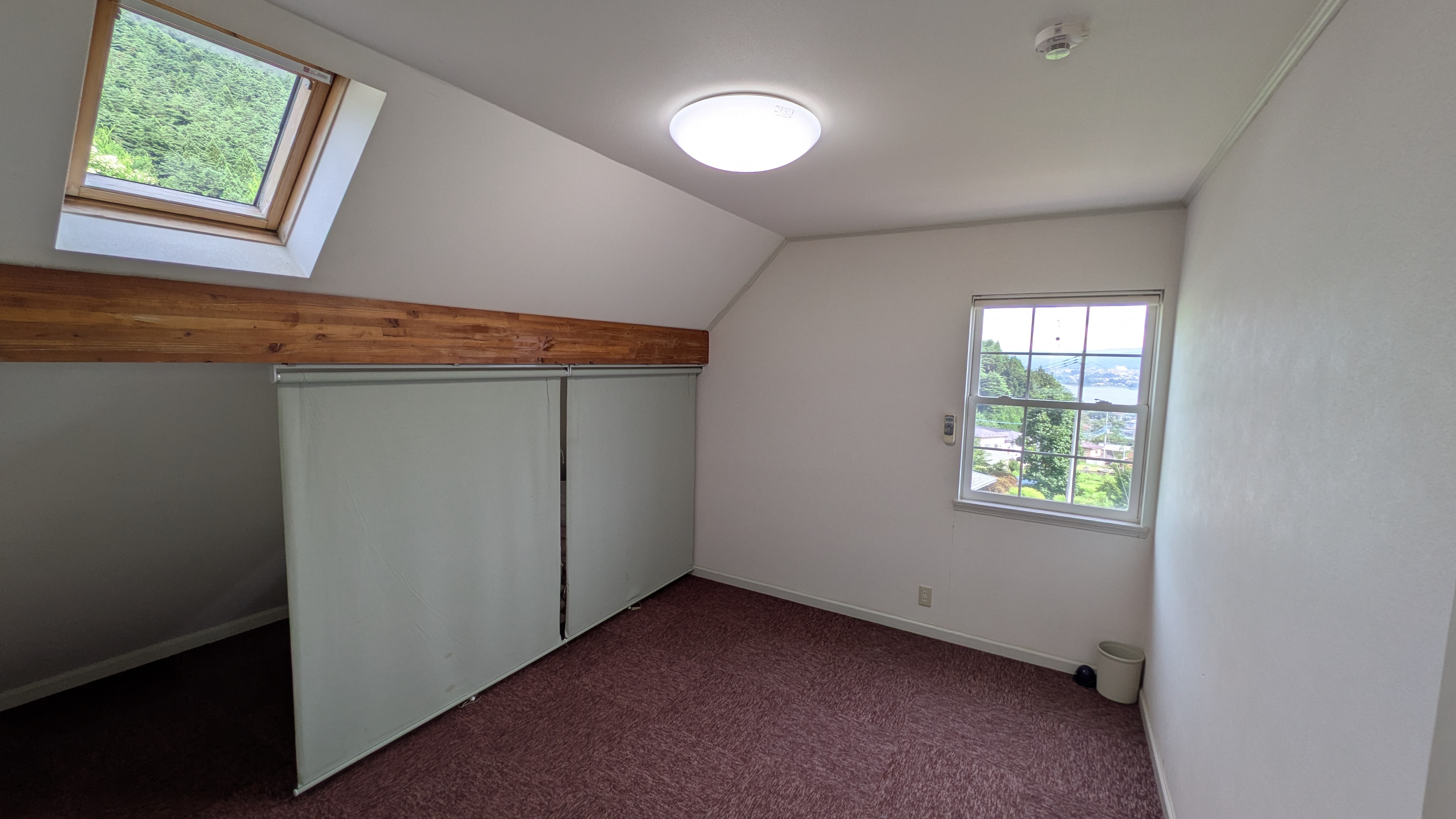 C棟　2階東側洋室※ベッドは御座いません。