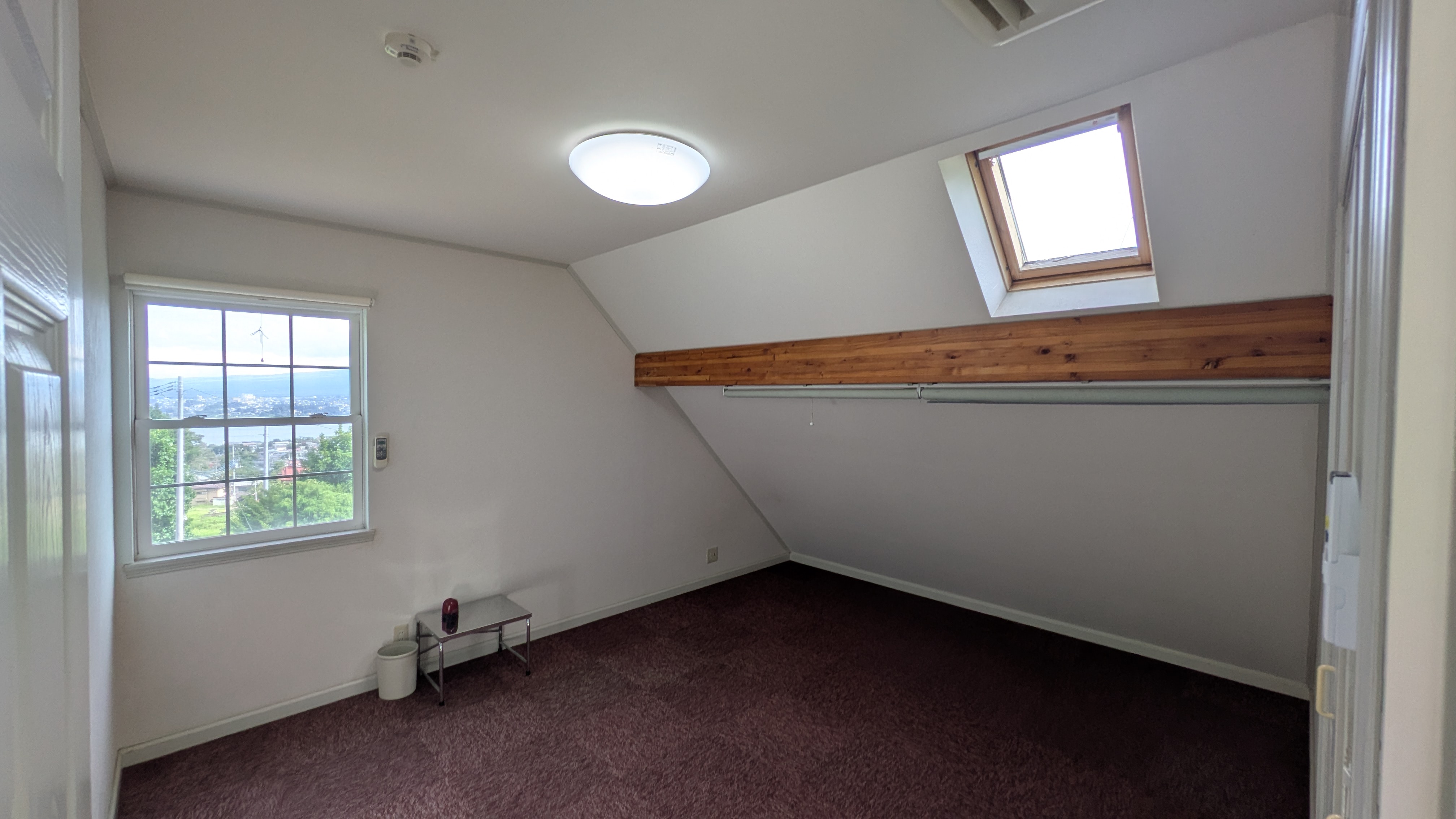 C棟　2階西側洋室※ベッドは御座いません。