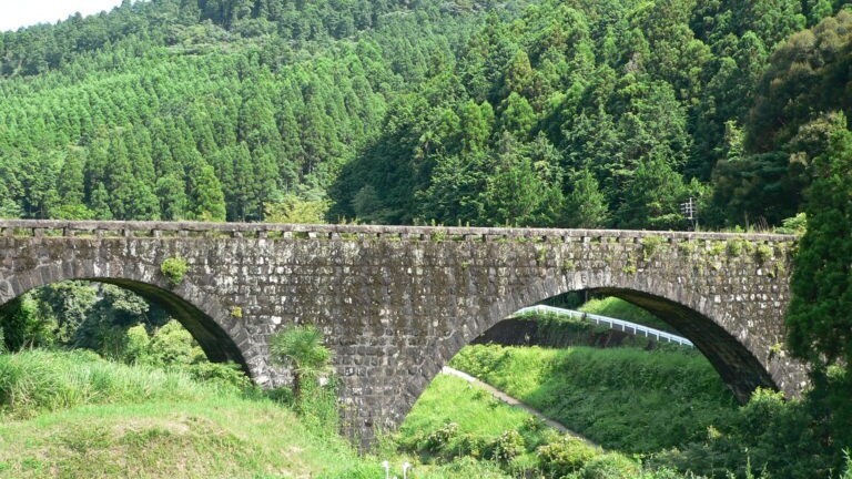月の木川橋（めがね橋）