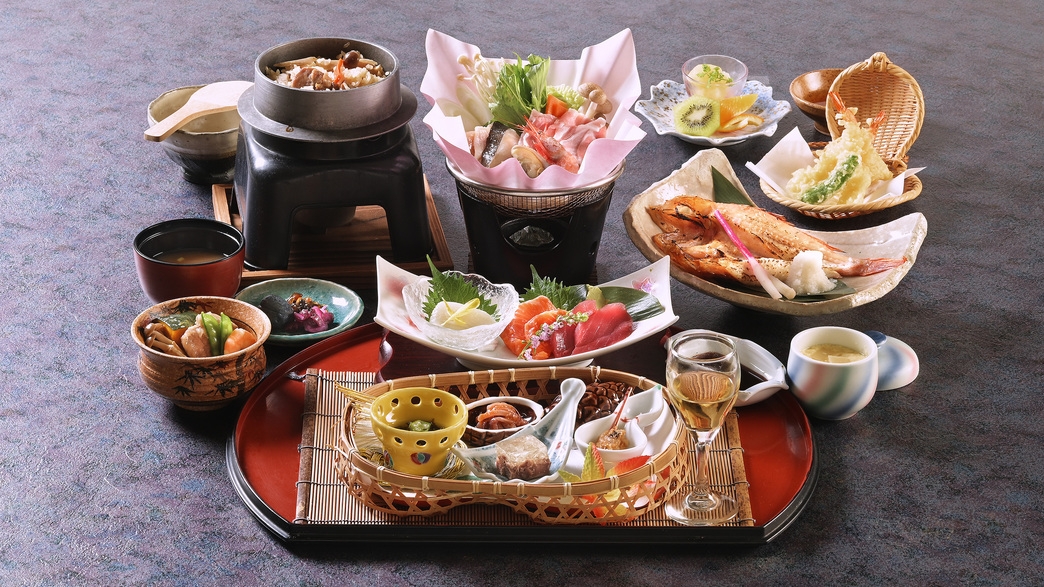 【カップルにオススメ！】1泊2食和食膳プラン(個室食事処・90分無料飲み放題付)