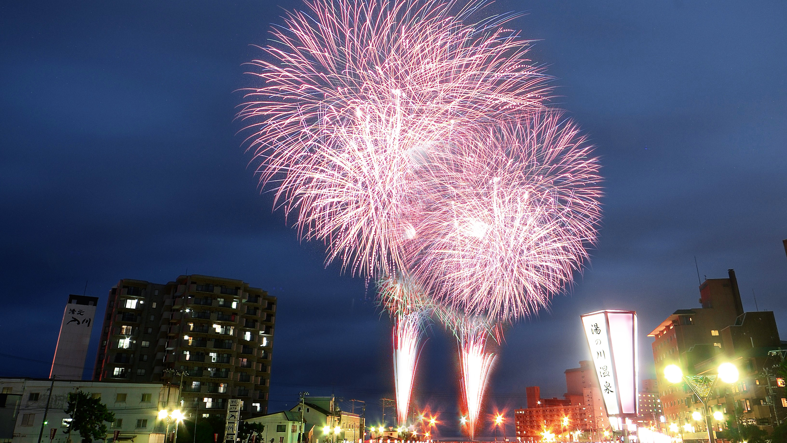 湯の川温泉花火大会