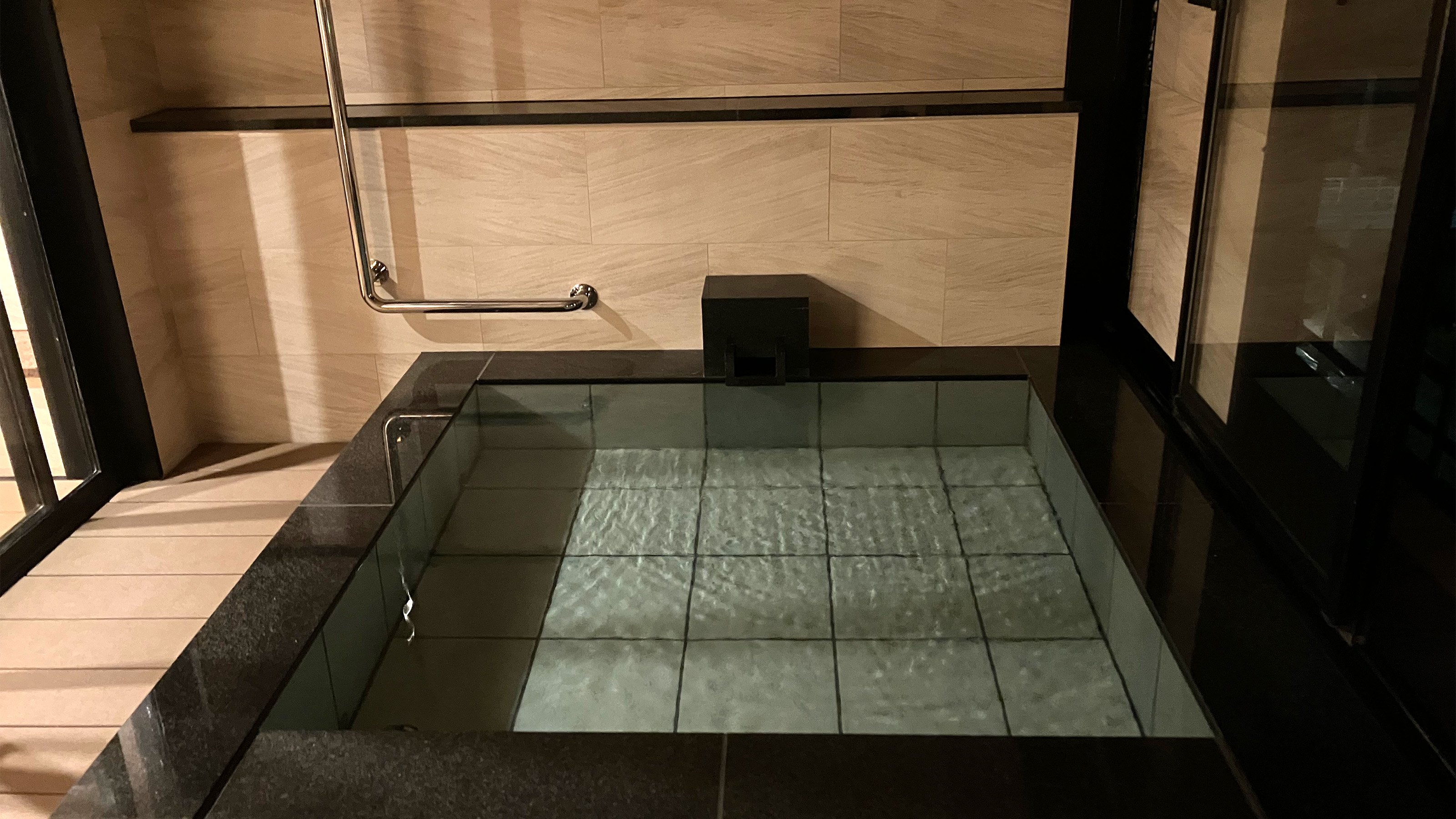 中庭側露天
