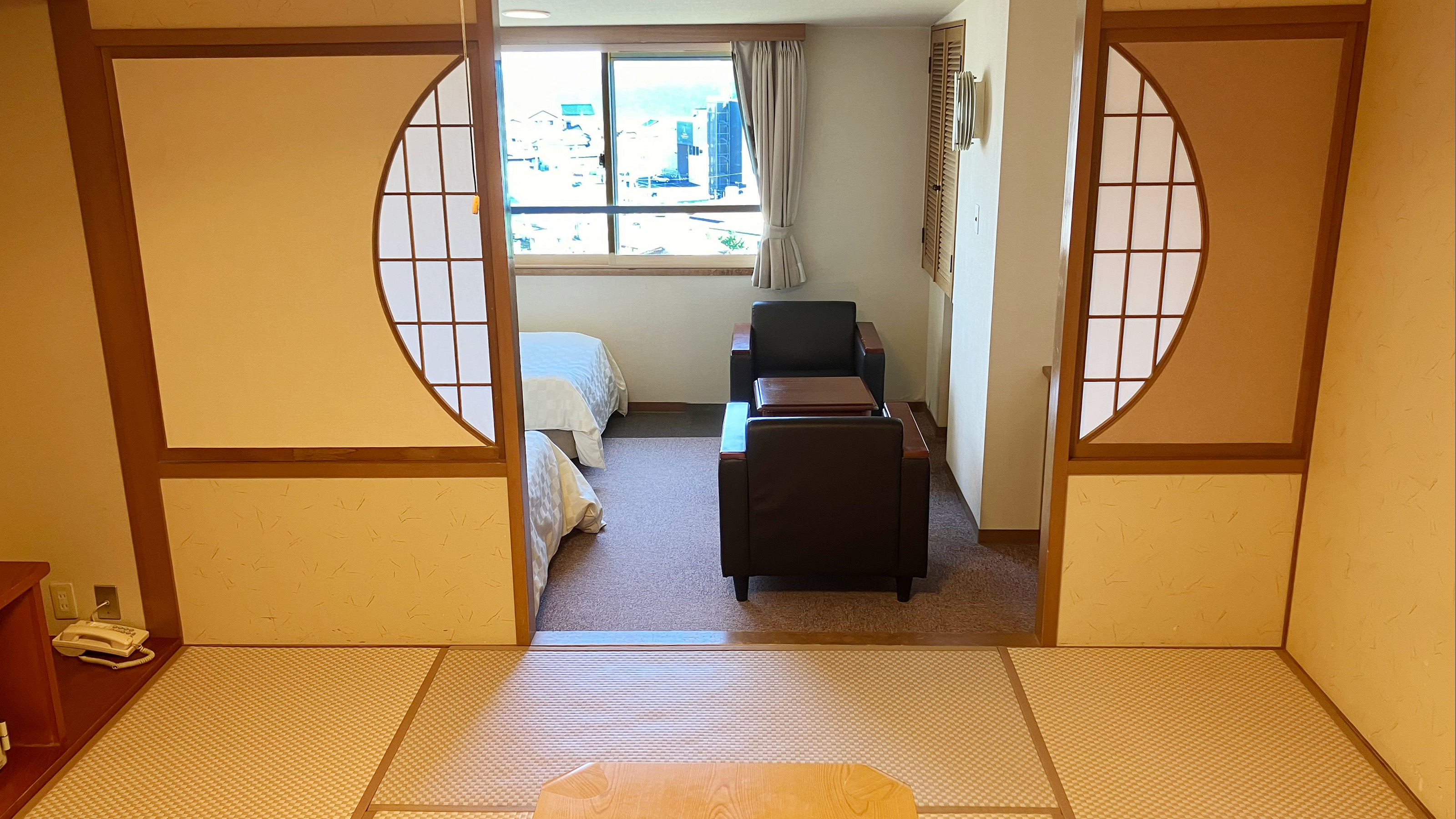 本館客室（望洋館）最上階の和洋室