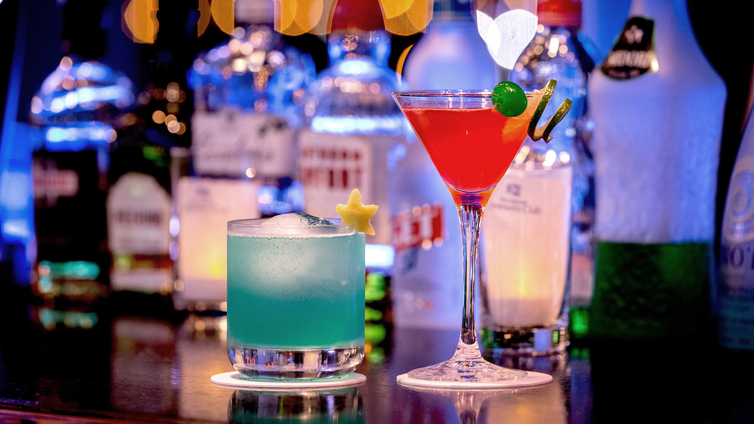 ［バーラウンジ利用：素泊まり］こだわりの「オリジナルカクテル」とともに、大人だけのくつろぎの夜を。