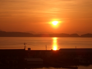 風呂場夕日