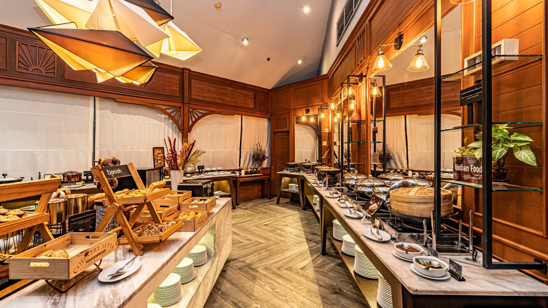 ホテルの朝食の雰囲気