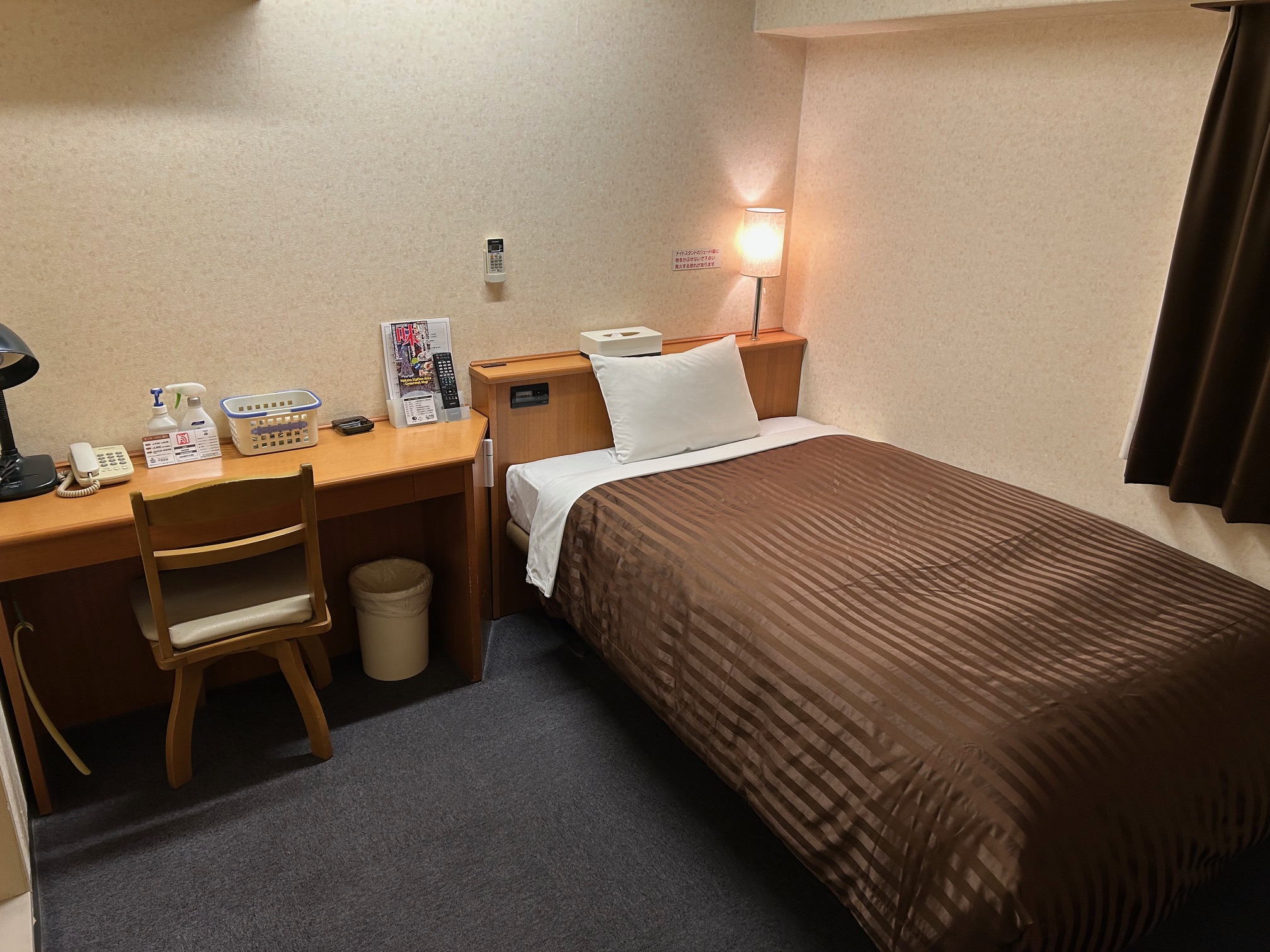 ベッド幅122㎝のシングルルーム