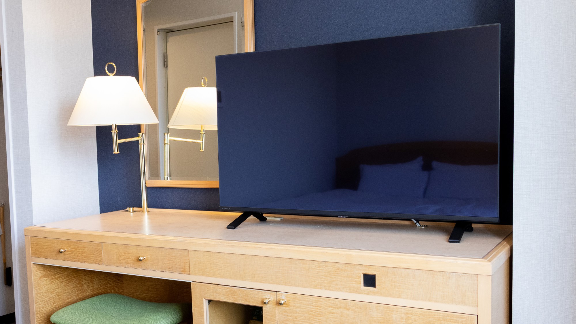 テレビは43型スマートTV