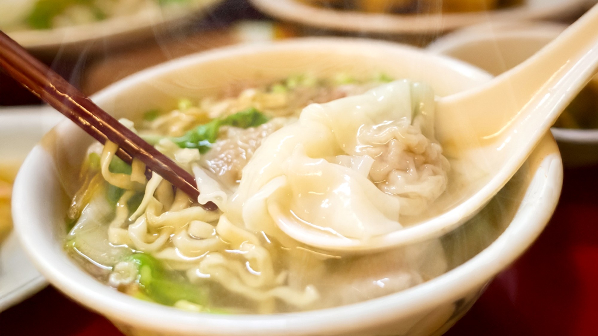 今月のラーメン『ワンタン麺』