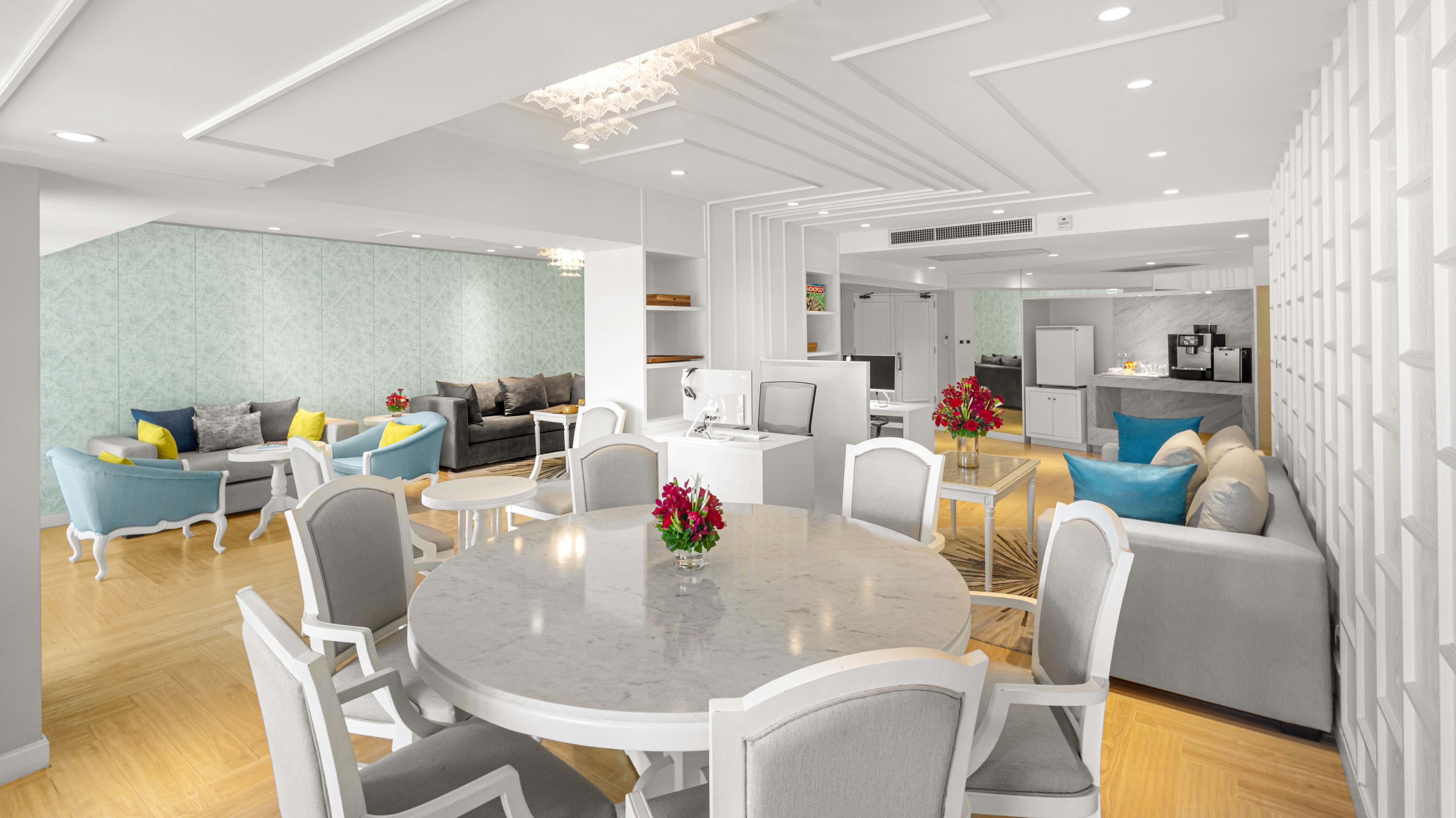 マジェスティックラウンジ