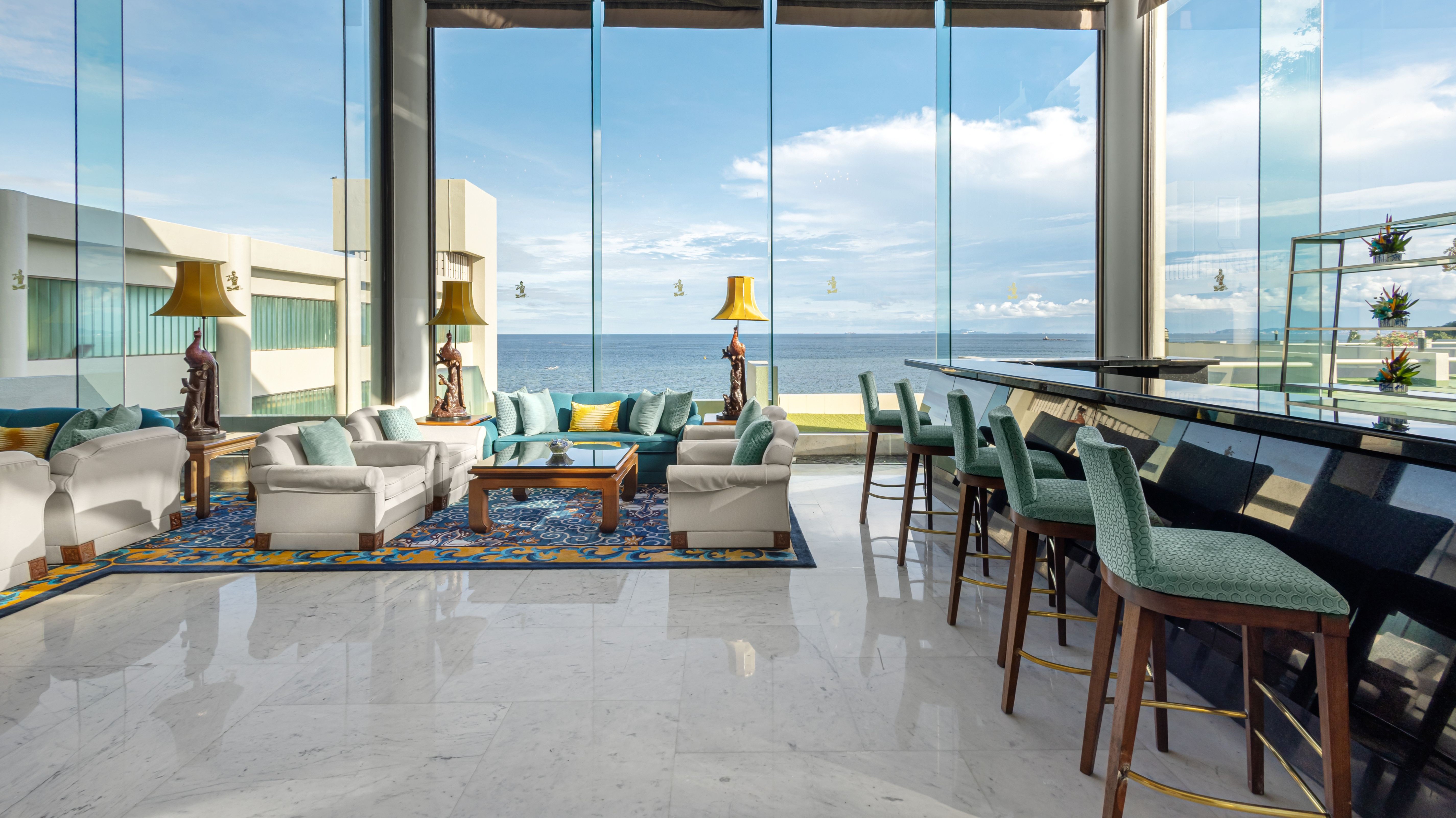 ロビーラウンジ